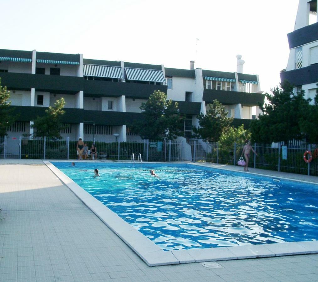Residence Molo Lido delle Nazioni Exterior foto